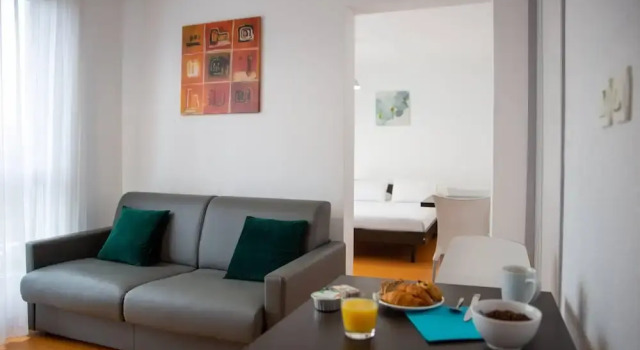 Апартаменты Comfort Aparthotel Besancon Hauts du Chazal