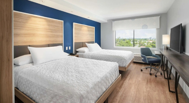 Четырёхместный номер Standard Tru By Hilton Ft Lauderdale Airport