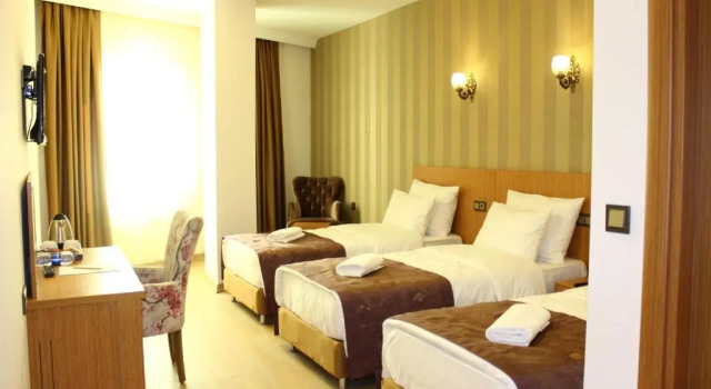 Трёхместный номер Standard Melidium Hotel