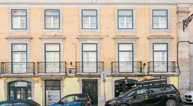 Апартаменты Chiado Deluxe Gem 4bdr Amazing apartment