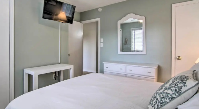 1 Mi to Bethany Beach: Quiet Home w/ Pool Access