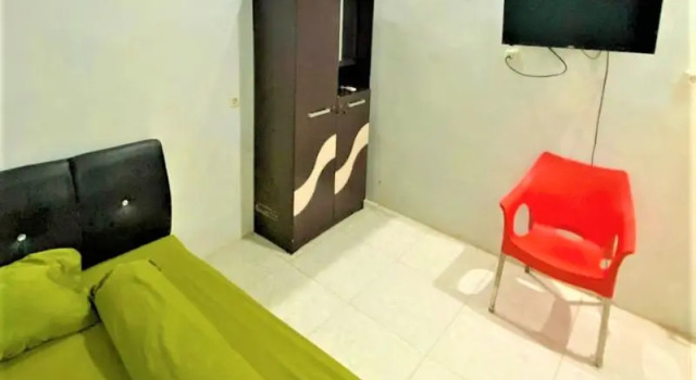 Radja Guest House, Book Guesthouse Hotels in Sulawesi with Parking, Parking