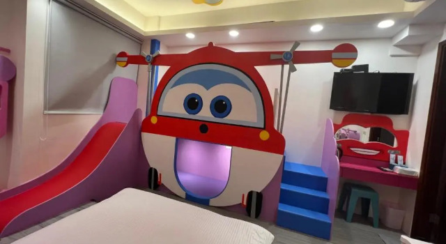Fun Holiday Hostel
