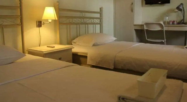 Camera Standard Bed and Breakfast Tomang