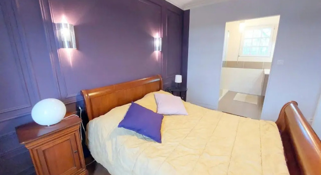 Breton cottage in a quiet location with fireplace, Plouenan, Reserva ahora Casa o chalet Hoteles en Bretaña con aparcamiento, Aparcamiento