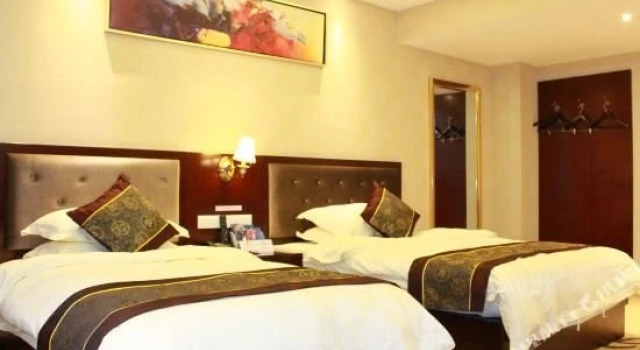 Super 8 by Wyndham Bengbu Wuhe Guang Cai Da Shi Chang, Buchen Sie Hotel Wuhe Anhui