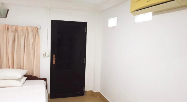 Khmer House Guesthouse, Rezerwuj Hotel Hotele w Kep z parkingiem, Parking