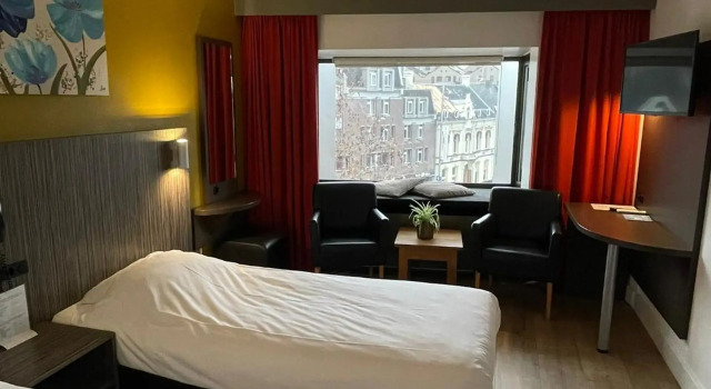 City Hotel Tilburg, Забронировать Отель Тилбург Северный Брабант