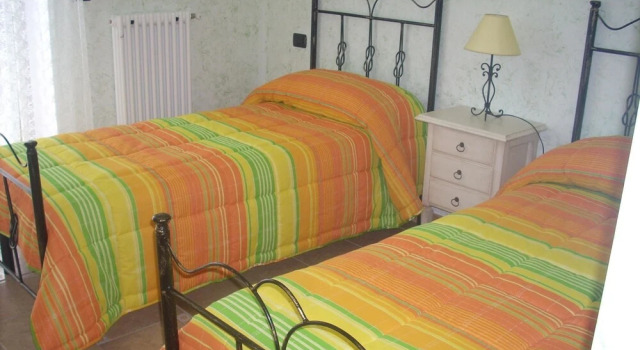 B&B Cuoreverde Pollino, Book Bed and Breakfast Hotels in Pollino with Parking, Parking