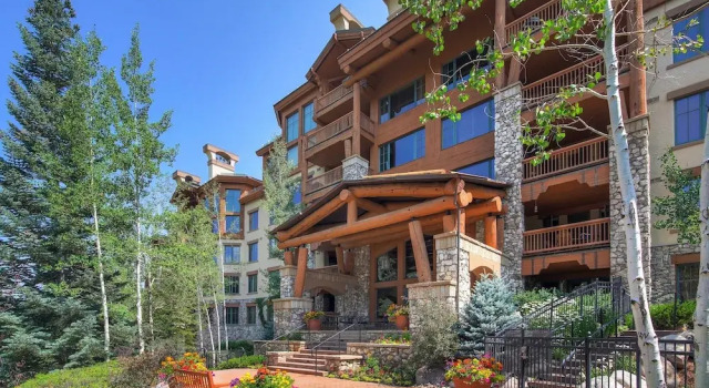 Beautiful Mountain View 2br Condo - Ski-in/out 2 Bedroom Condo