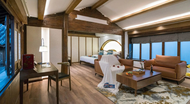 Suite Deluxe Artistic-Suite