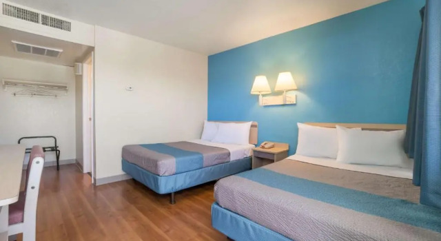 Четырёхместный номер Standard Motel 6-Grand Junction, CO