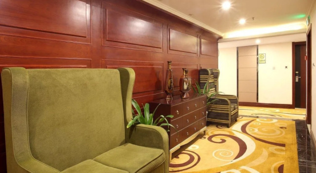 Ray Gine Hotel, Забронировать Отель Отели Цзянган с парковкой, Парковка