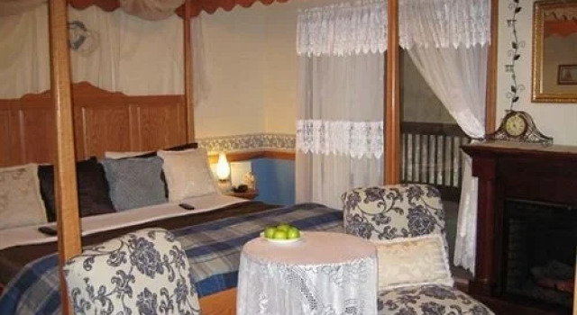 Deer Creek Bed & Breakfast, Book Hotel Olmsted Falls Ohio