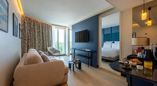 Полулюкс Mercure La Rochelle Vieux Port