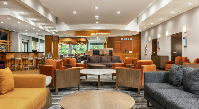 Doubletree By Hilton Greensboro Airport, Prenota Hotel Greensboro Carolina del Nord