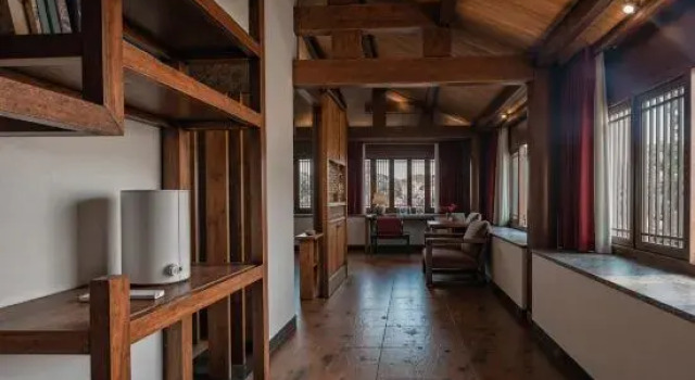 Семейный люкс с видом на улицу Lijiang Lanrun Homestay (Mufu Area, South Gate of Lijiang Old Town)