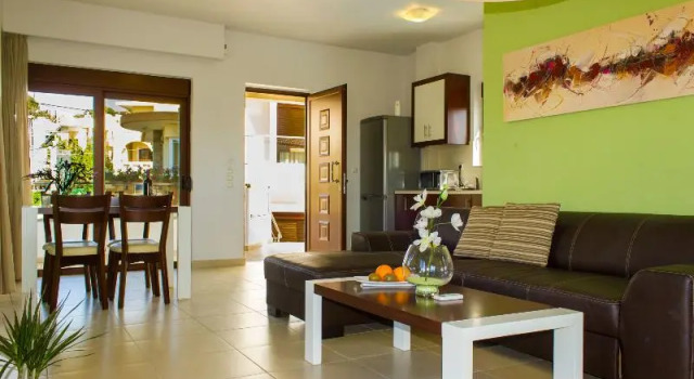 Семейный номер Standard с 2 комнатами с балконом и с красивым видом из окна Esthisis Suites Chania