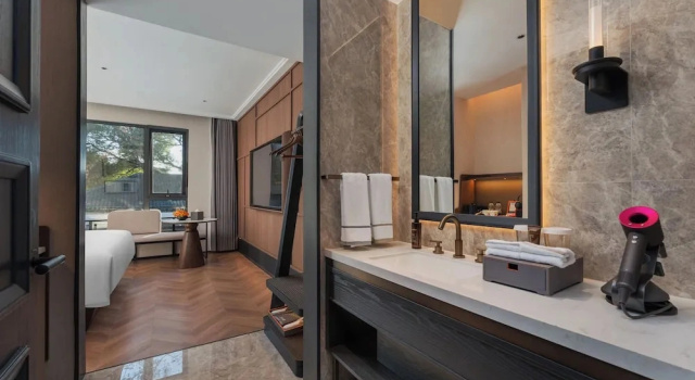 Номер Superior UrCove By Hyatt Nanjing Zhongshanling Resort
