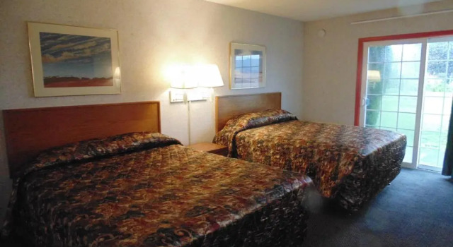 Четырёхместный номер Standard Inns of California Salinas