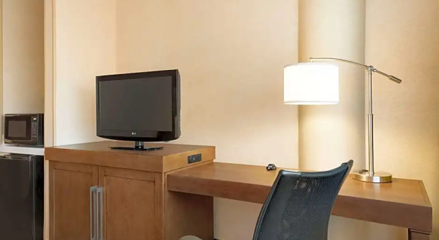 Номер Premium Hampton Inn Denver West Federal Center