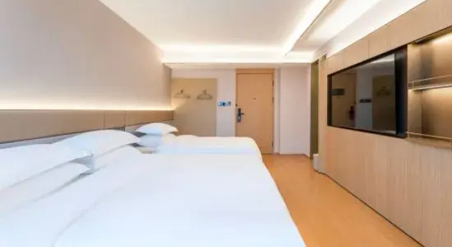 Семейный тент с видом на реку Fuding Lijiang Light House Hotel