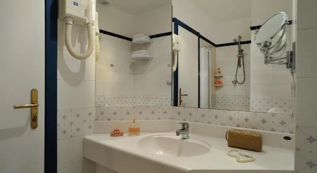 Трёхместный номер Standard с частичным видом на море Hotel Ascot Riccione