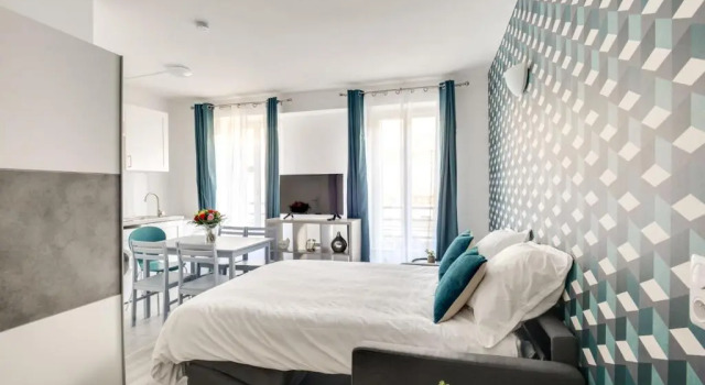 801-Suite Luxury, APT Terrace, Door of Paris- PRM