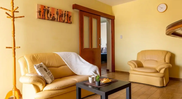 Gold Feathers Apartment By STAY BnB, Забронировать Апартаменты/квартира Апартаменты Айия-Напа, рядом с Информационный центр для туристов в Айя-Напе, Апартаменты/квартира