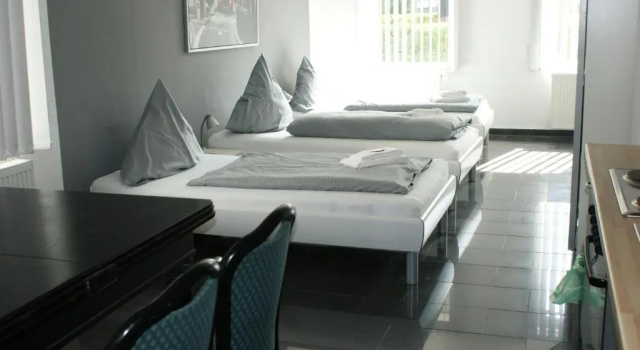 Трёхместный номер Standard Hotel Rühen, 24 Stunden Check in, Küche, kostenfreie Parkplätze