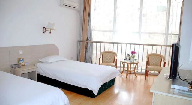 Qingdao Xiaogangwan Business Hotel, Забронировать Отель Shibei District Циндао