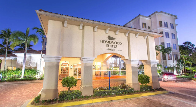 Четырёхместный люкс с 2 комнатами Homewood Suites by Hilton Palm Beach Gardens