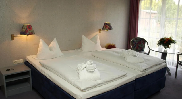 Heide Hotel Reinstorf, Забронировать Отель Райншторф Люнебургская пустошь