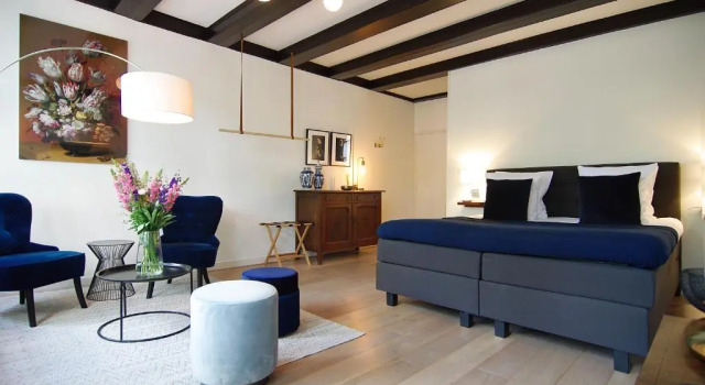 Номер Deluxe 1637: Historic Canal View Suites