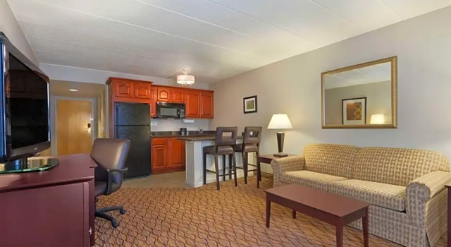 Четырёхместный люкс Comfort Inn & Suites Glen Mills - West Chester