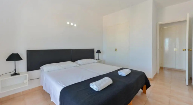 Апартаменты с видом на море Apartamentos San Antonio Beach