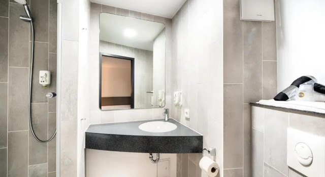 Трёхместный номер Standard B&B Hotel Kaiserslautern