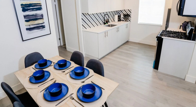 Modern 2BR APT Pool 6Min Walk Miami Beach Kitchen 21, Varaa Hotelli Hotellit Miami Beach uima-altaalla, Uima-allas