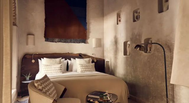 Camera Standard Nobu Riad