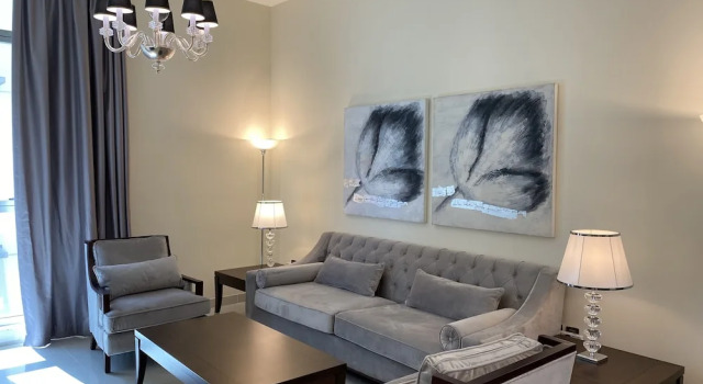 Lux Bnb Polo Residencces- Meydan, Забронировать Отель «постель и завтрак» Дубай Эмират Дубай, рядом с Ипподром и гольф-поле Nad Al Sheba