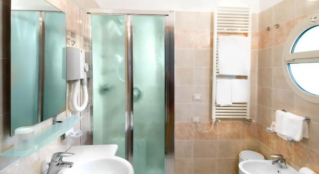 Четырёхместный номер Standard с видом на море Hotel Bristol - Koolibry Hotels