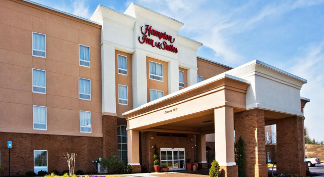 Четырёхместный номер Standard Hampton Inn & Suites Phenix City- Columbus Area