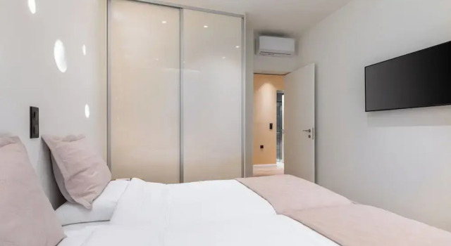 J&A Luxury Residence, Забронировать Отель Афины Острова Саронического залива - Аттика, рядом с Театр Микро Паллас