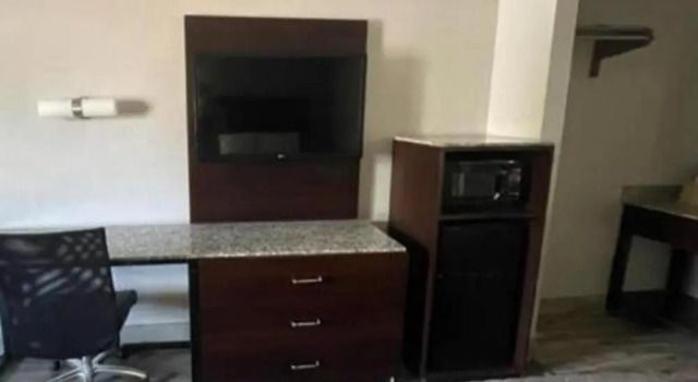 Номер Economy Western Inn Marietta