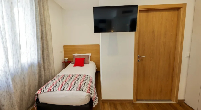 Трёхместный номер Standard c 1 комнатой Hôtel Méditerranée