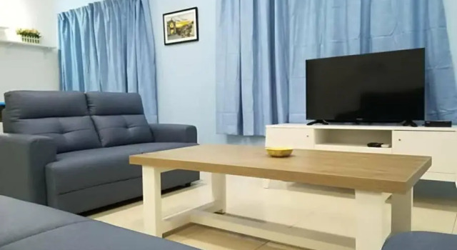 Santorini 4 Bedrooms Full Air Cond Entire Home, Rezerwuj Hotel Ipoh Perak, w pobliżu MAPS Perak