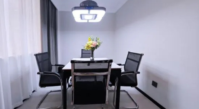 Люкс Business Wuyue Yangguang Hotel (Hengyang Railway Station)
