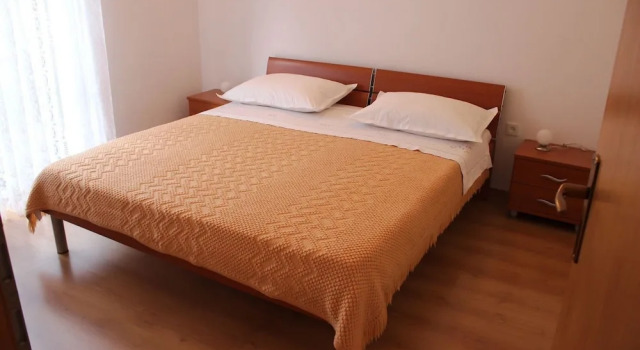 Apartments Pezzi / Two Bedrooms A1 Gajo