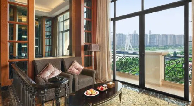 Двухместный номер Business с видом на сад Chateau Star River Taiyuan