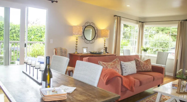 Charming Kismet Cottage! Aquarium Passes Included